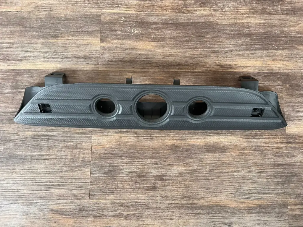 Almohadilla central del bumper trasero.                         Toyota Tacoma 2005-2015.