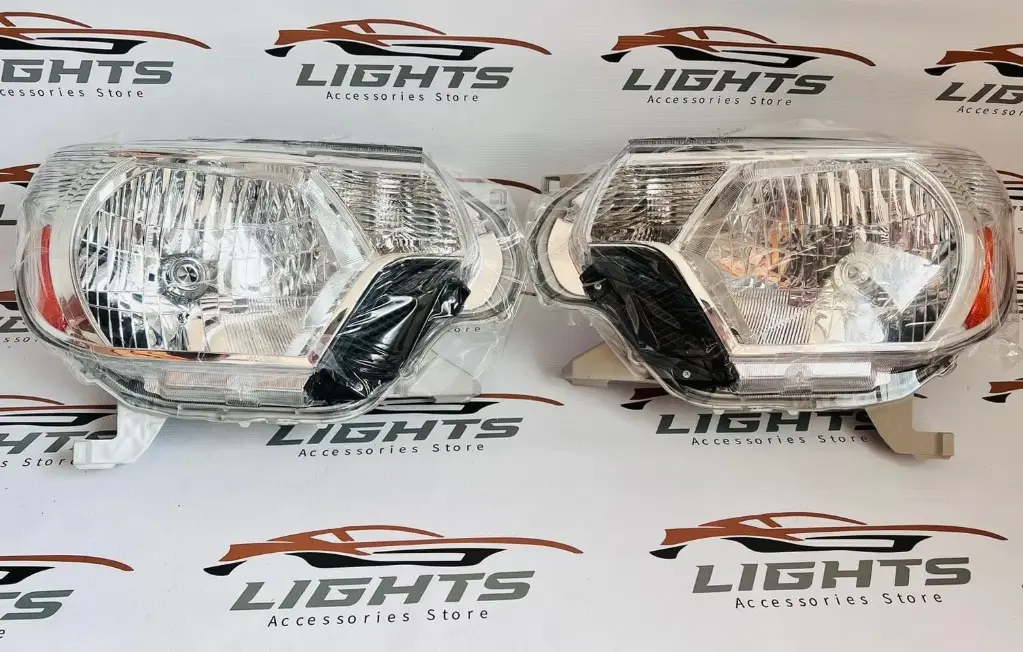 Foco  compatible con Toyota Tacoma 2012-2015.