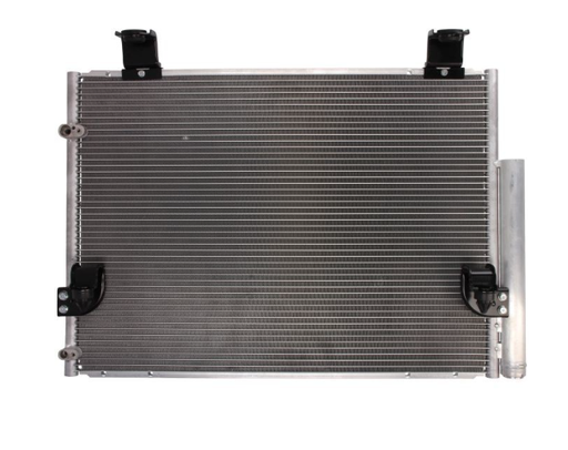[TYT-HILUX-05-15-076] Condensador compatible con  Hilux Vigo 2005-2015 motor 2.5L/3.0L.